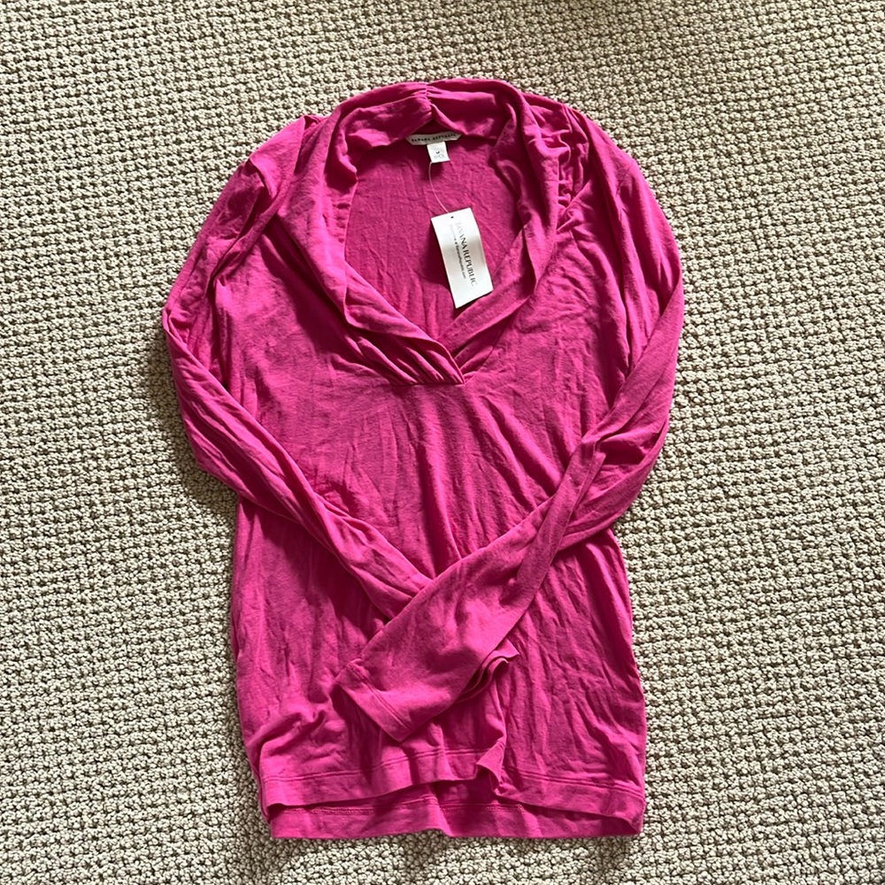 Banana Republic Pink cotton long sleeve. New with tags.